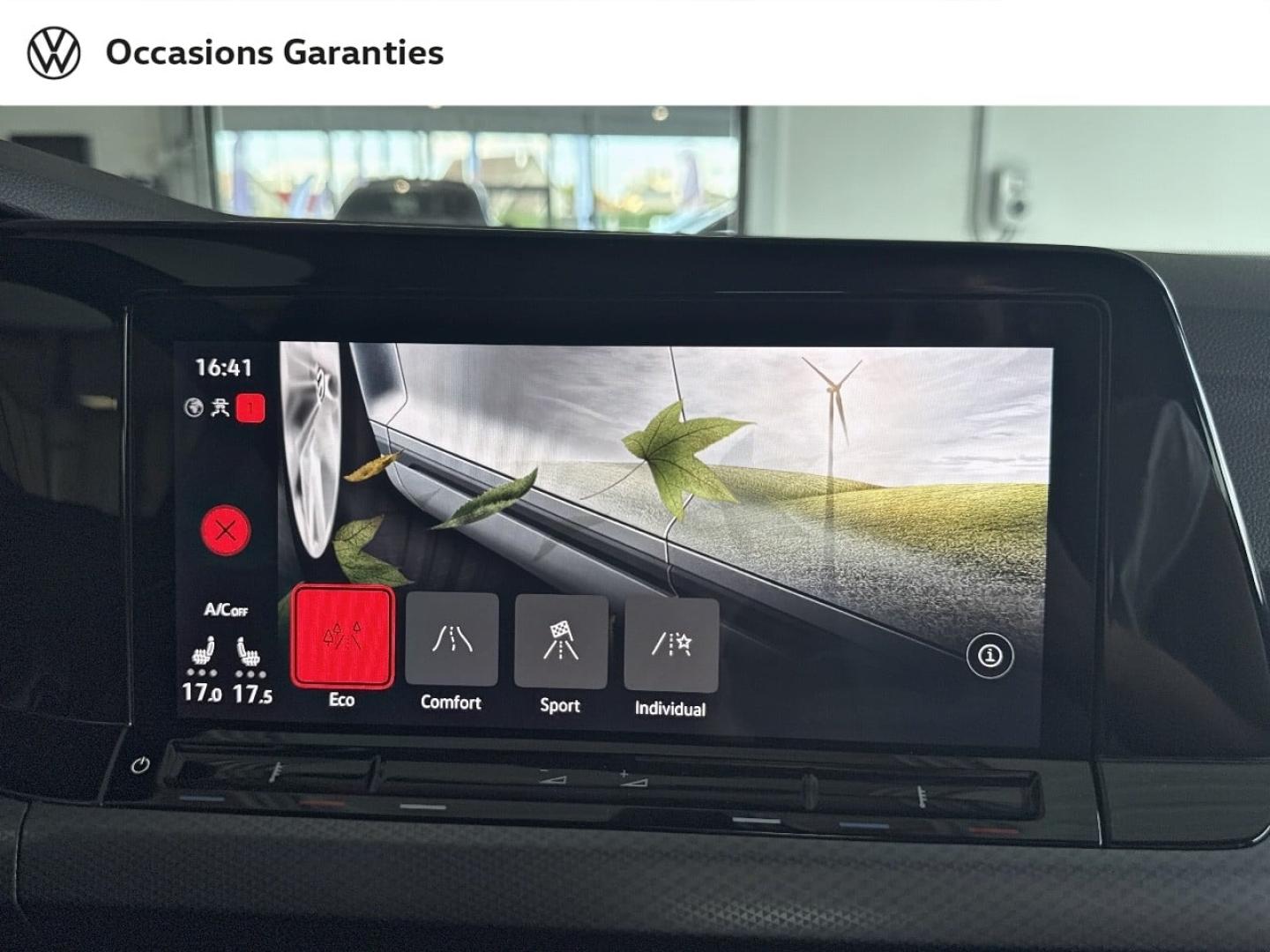 Voitures occasions VOLKSWAGEN GOLF Life Plus Villers-Cotterêts