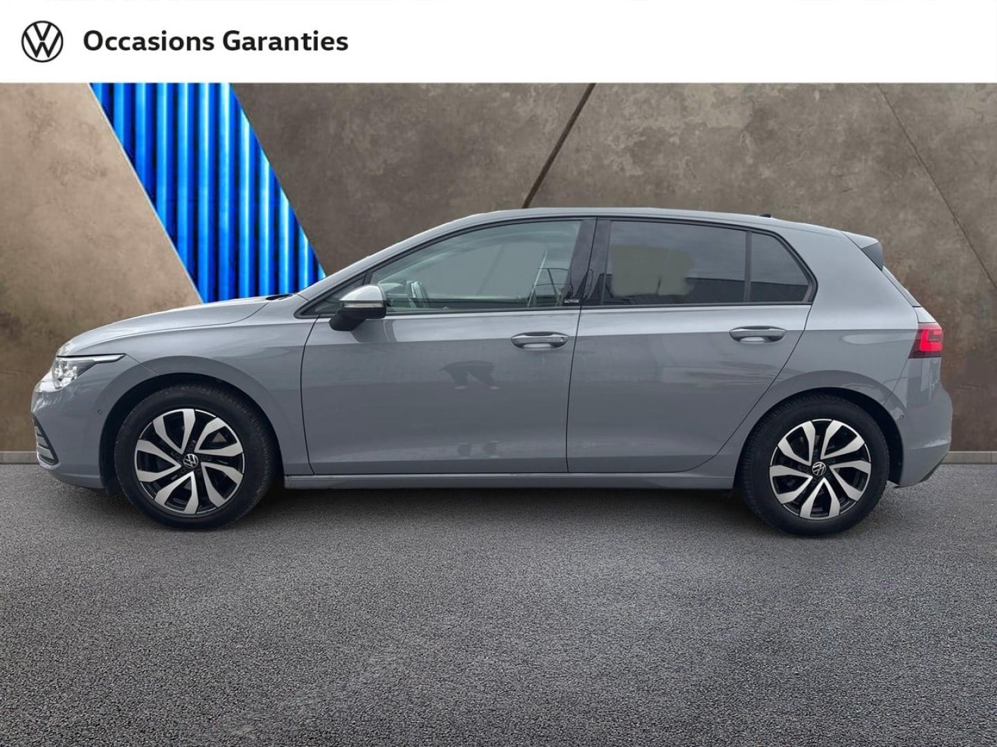 Voitures occasions VOLKSWAGEN GOLF Life Villers-Cotterêts