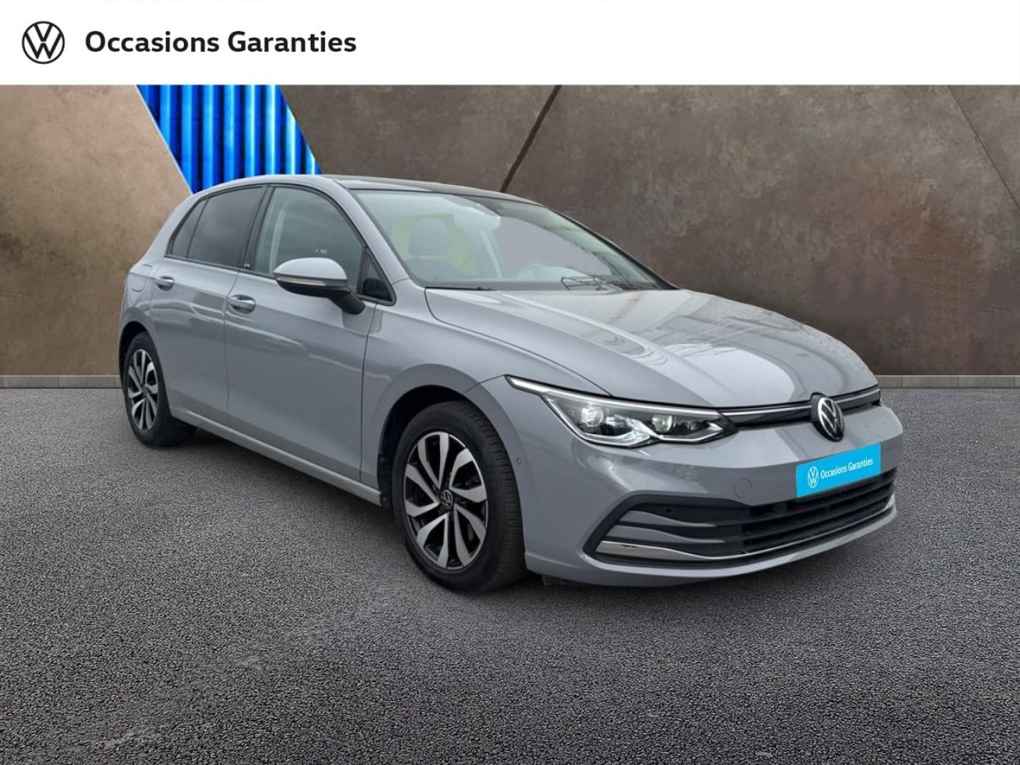 Voitures occasions VOLKSWAGEN GOLF Life Villers-Cotterêts
