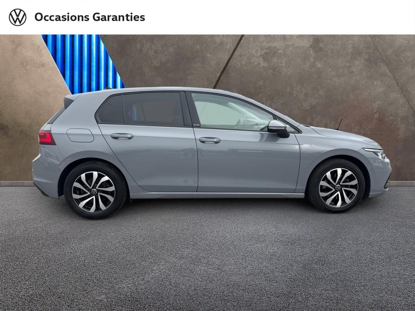 Voitures occasions VOLKSWAGEN GOLF Life Villers-Cotterêts