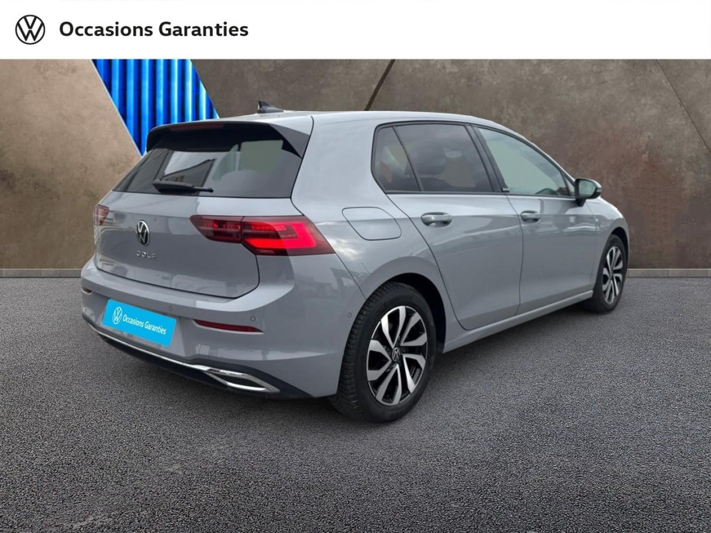 Voitures occasions VOLKSWAGEN GOLF Life Villers-Cotterêts