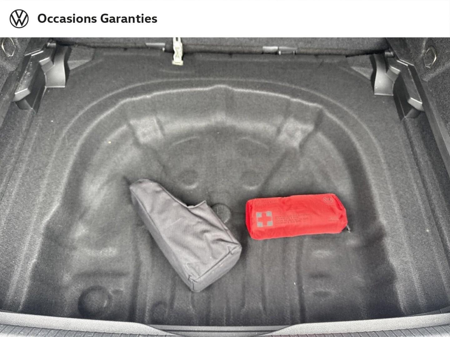 Voitures occasions VOLKSWAGEN GOLF Life Villers-Cotterêts