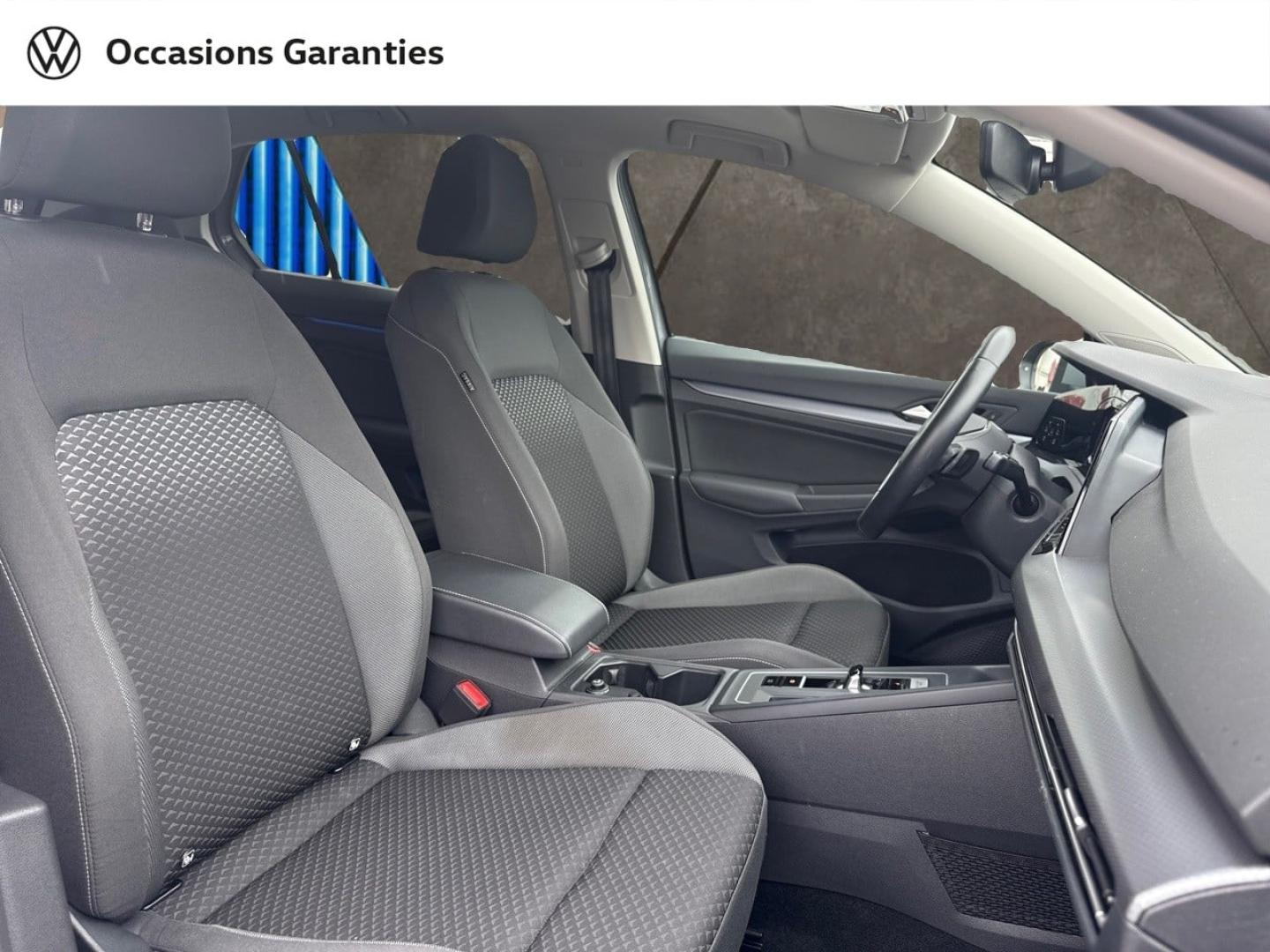 Voitures occasions VOLKSWAGEN GOLF Life Villers-Cotterêts