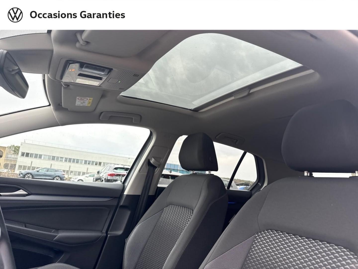 Voitures occasions VOLKSWAGEN GOLF Life Villers-Cotterêts