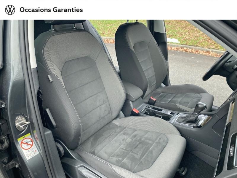 Voitures occasions VOLKSWAGEN GOLF Carat Nantes