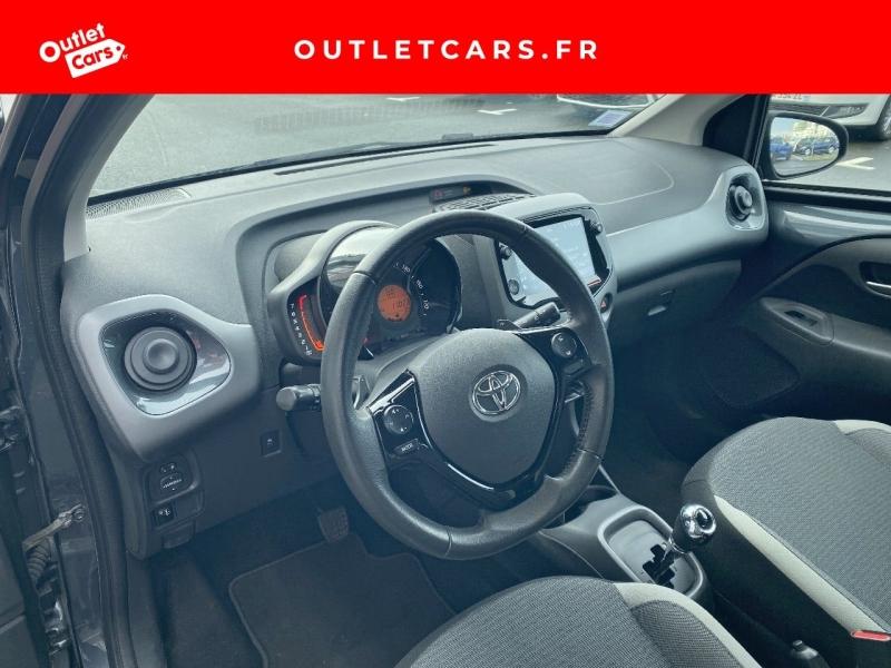Voitures occasions TOYOTA AYGO x-play Nantes
