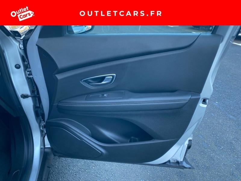 Voitures occasions RENAULT GRAND SCENIC Business Rezé