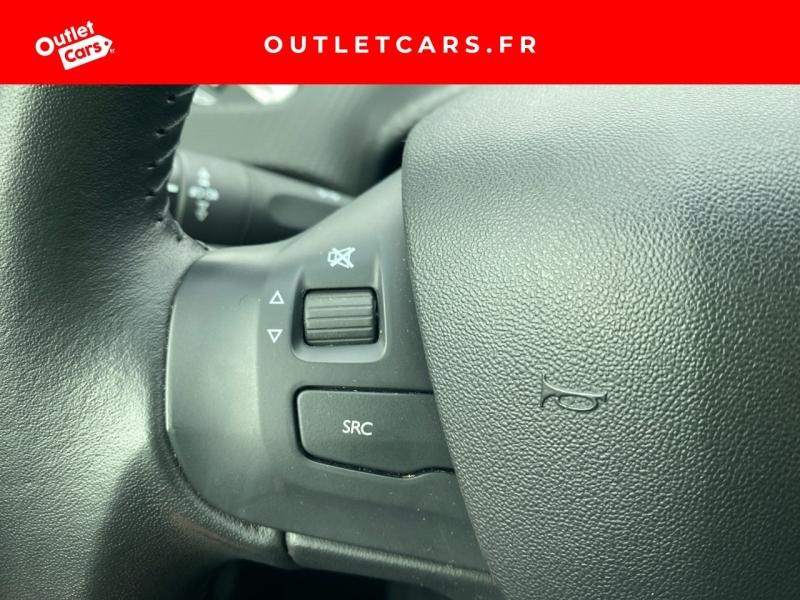Voitures occasions PEUGEOT 208 Signature Rezé