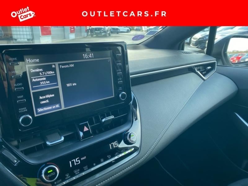 Voitures occasions TOYOTA COROLLA Dynamic Business Rezé