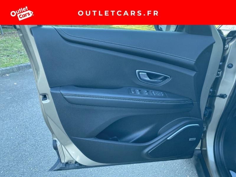 Voitures occasions RENAULT SCENIC Initiale Paris Nantes