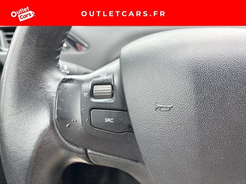 Voitures occasions PEUGEOT 208 Active Rezé