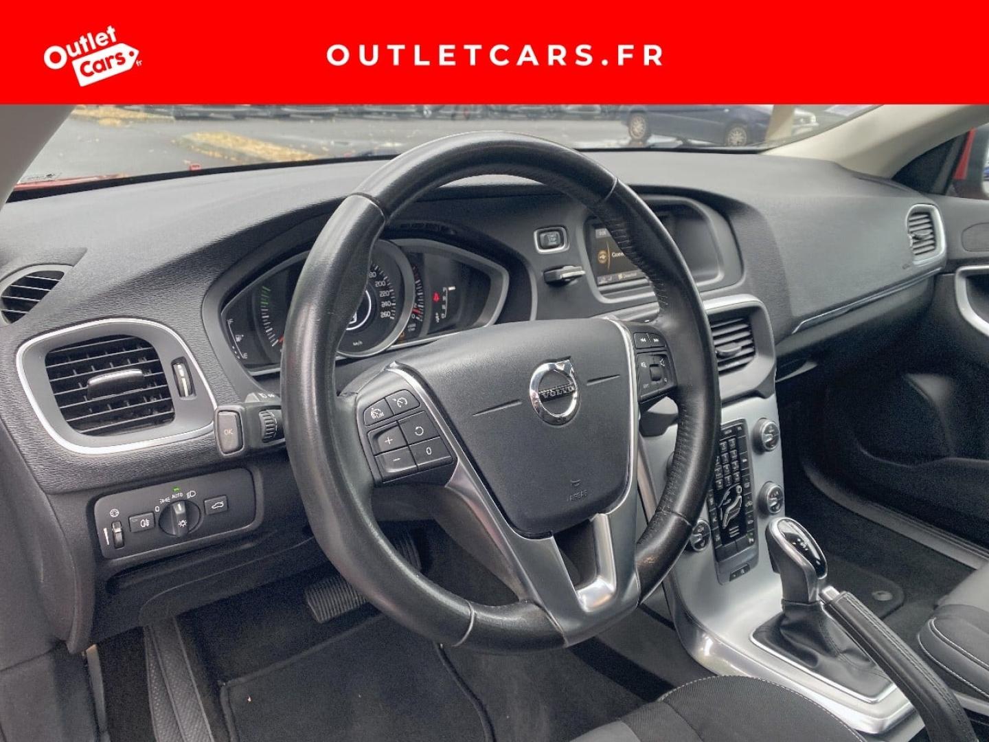Voitures occasions VOLVO V40 Momentum Rezé
