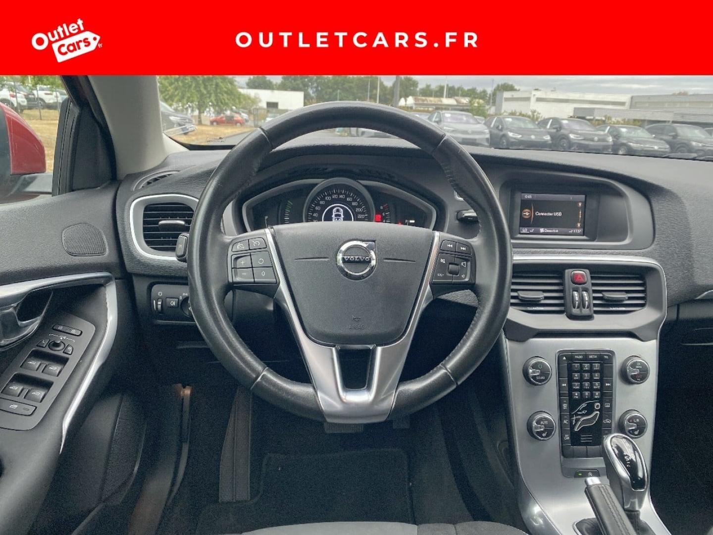 Voitures occasions VOLVO V40 Momentum Rezé