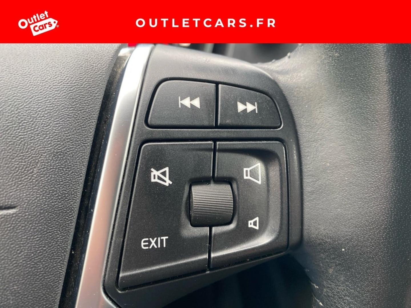 Voitures occasions VOLVO V40 Momentum Rezé