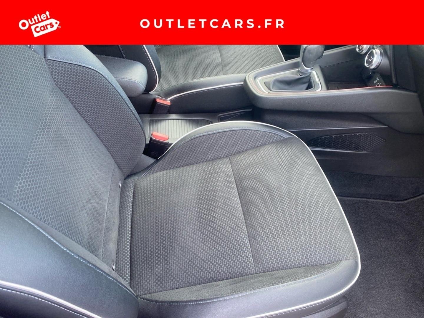 Voitures occasions RENAULT CLIO Intens Rezé