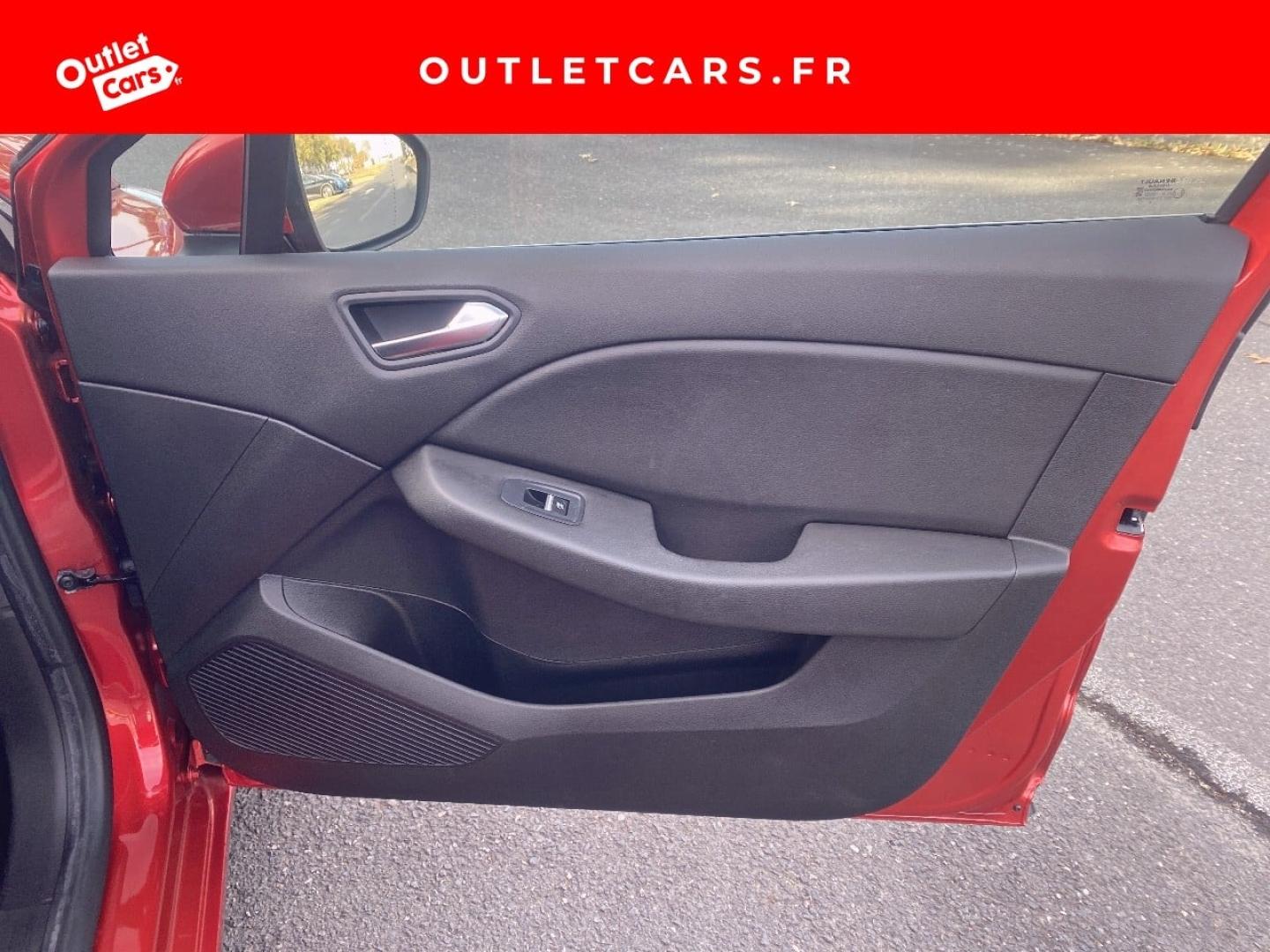 Voitures occasions RENAULT CLIO Intens Rezé