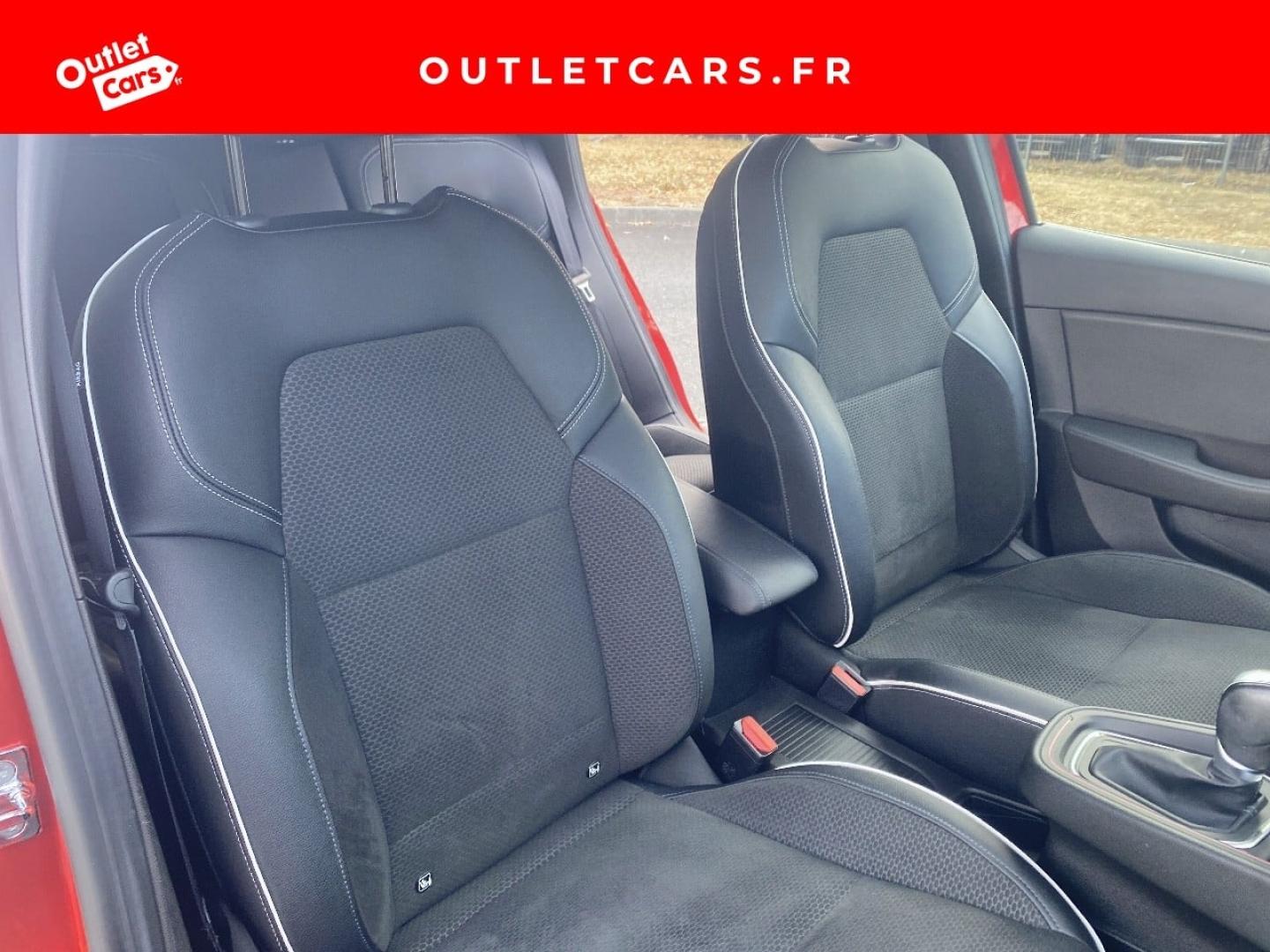 Voitures occasions RENAULT CLIO Intens Rezé