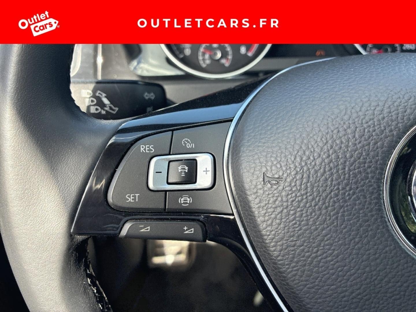 Voitures occasions VOLKSWAGEN GOLF IQ.Drive Rezé