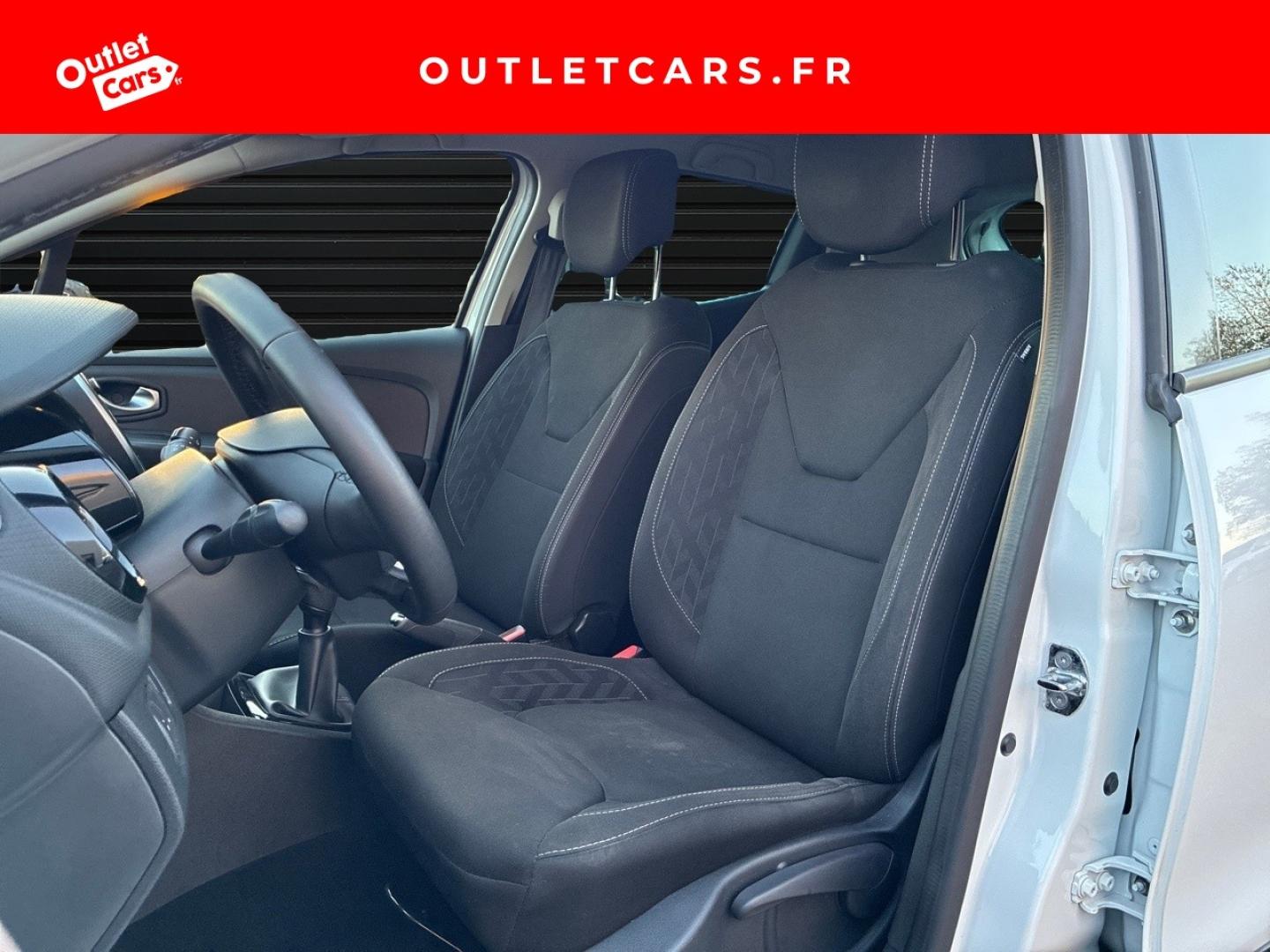 Voitures occasions RENAULT CLIO Limited Rezé