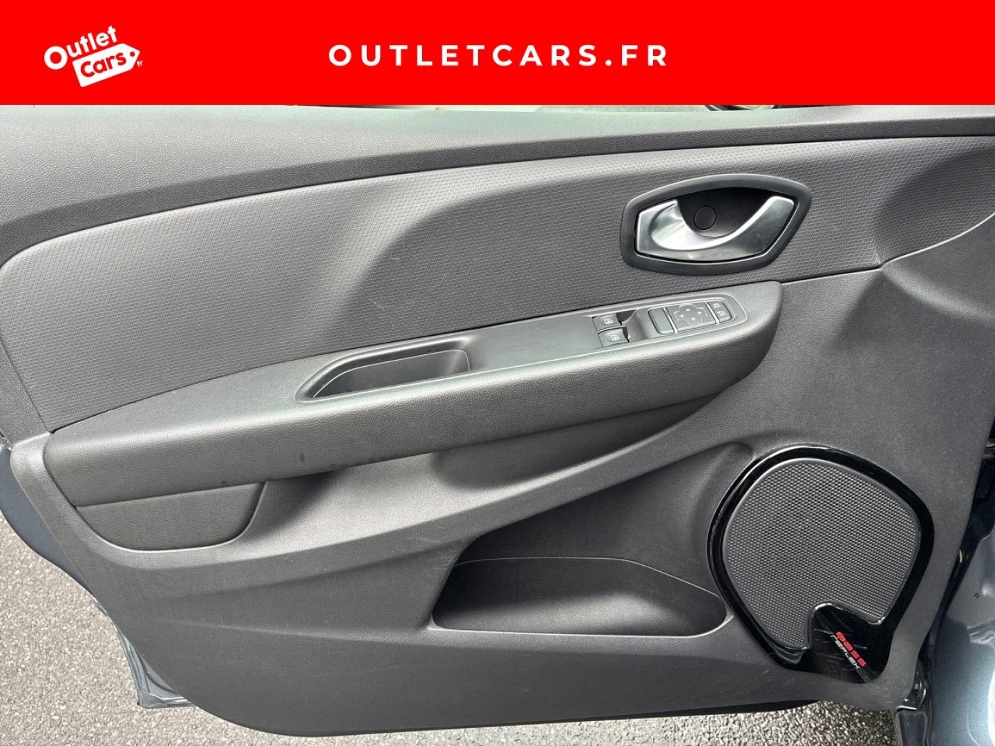 Voitures occasions RENAULT Clio Estate Intens Rezé