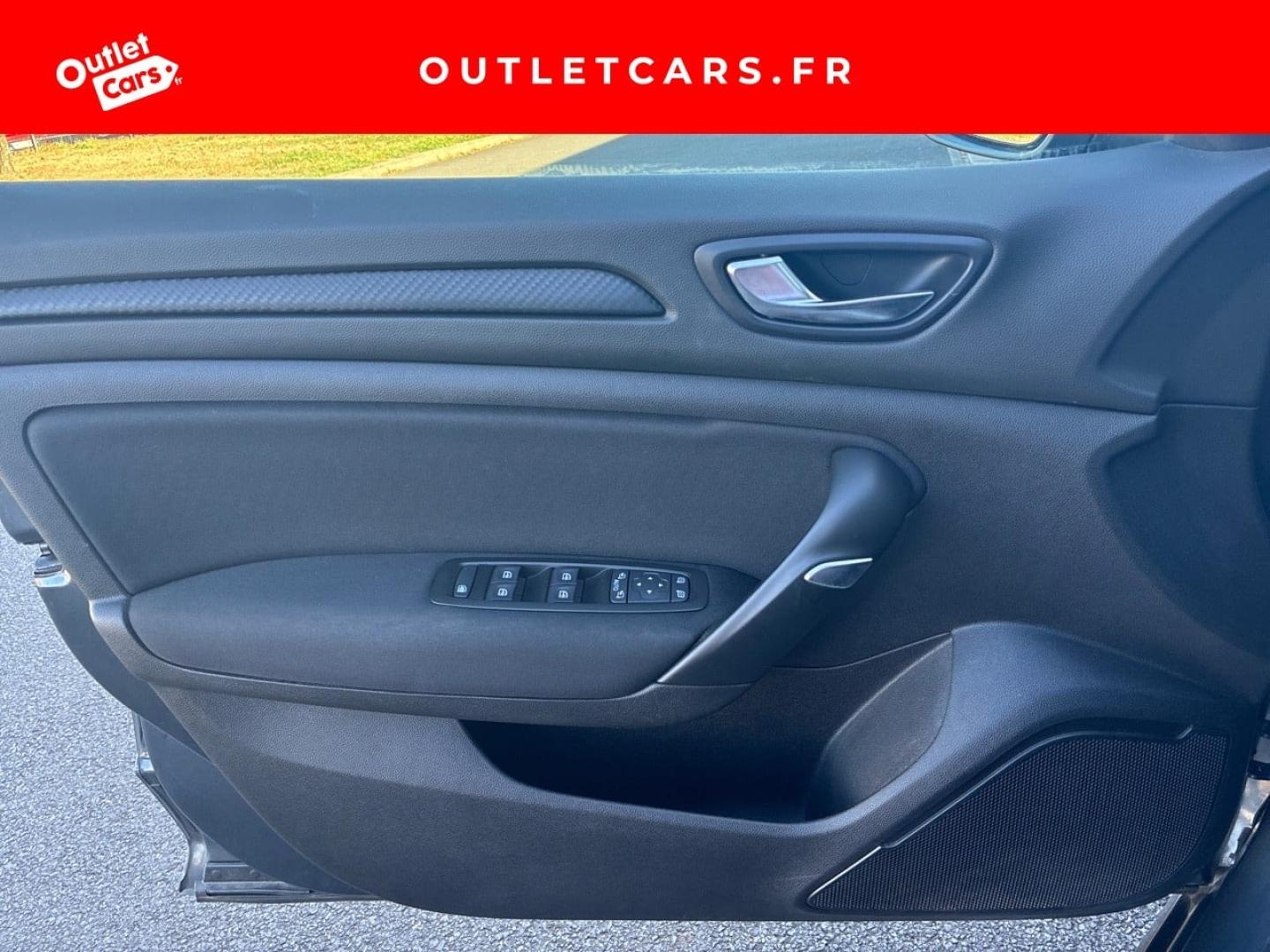Voitures occasions RENAULT MÉGANE Limited Rezé