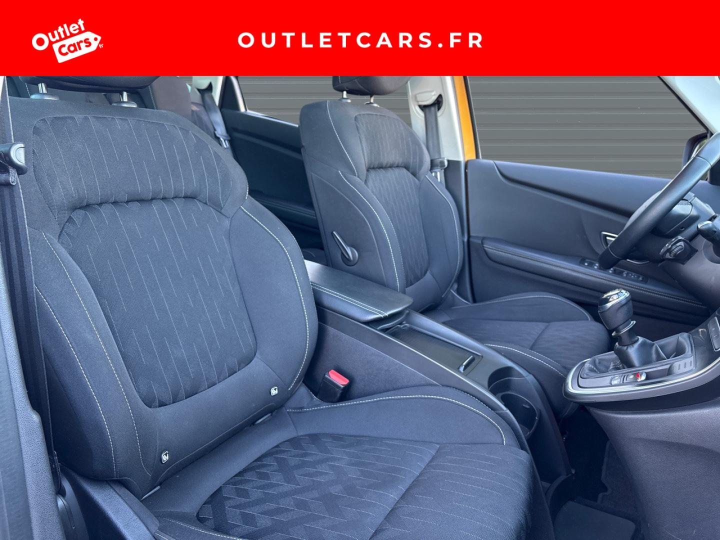 Voitures occasions RENAULT SCENIC Limited Rezé