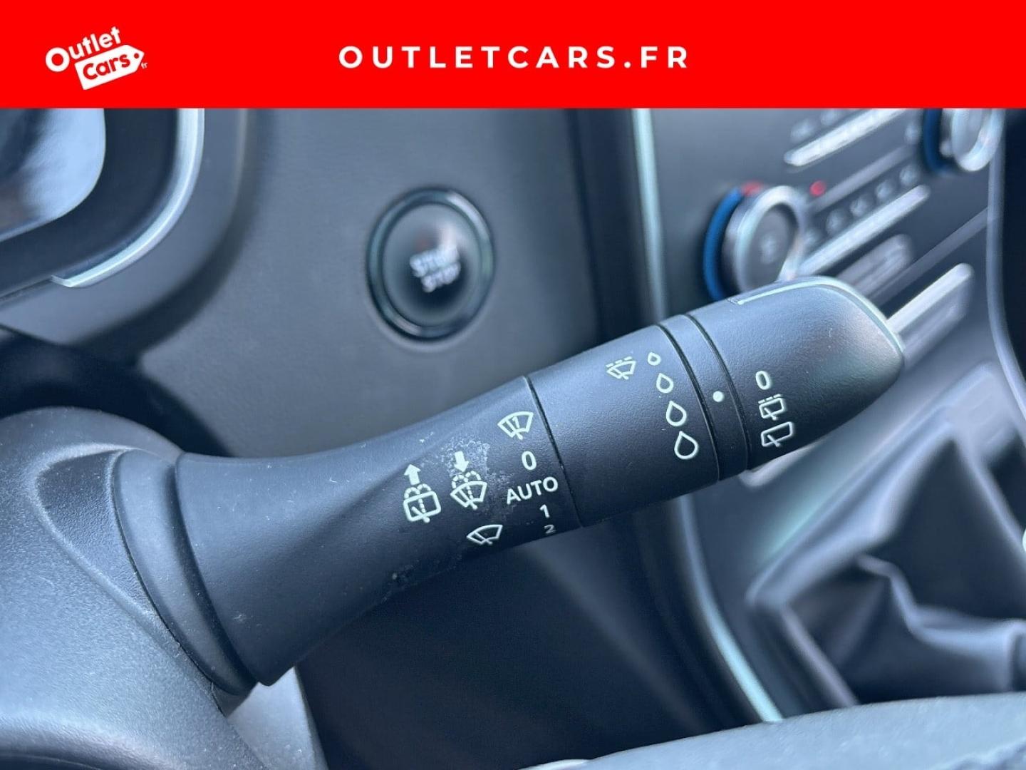Voitures occasions RENAULT SCENIC Limited Rezé