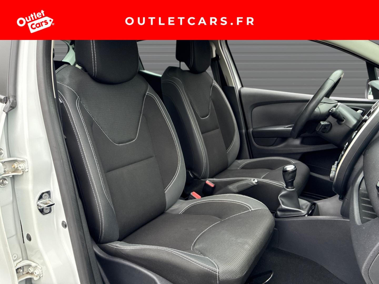 Voitures occasions RENAULT CLIO Intens Rezé