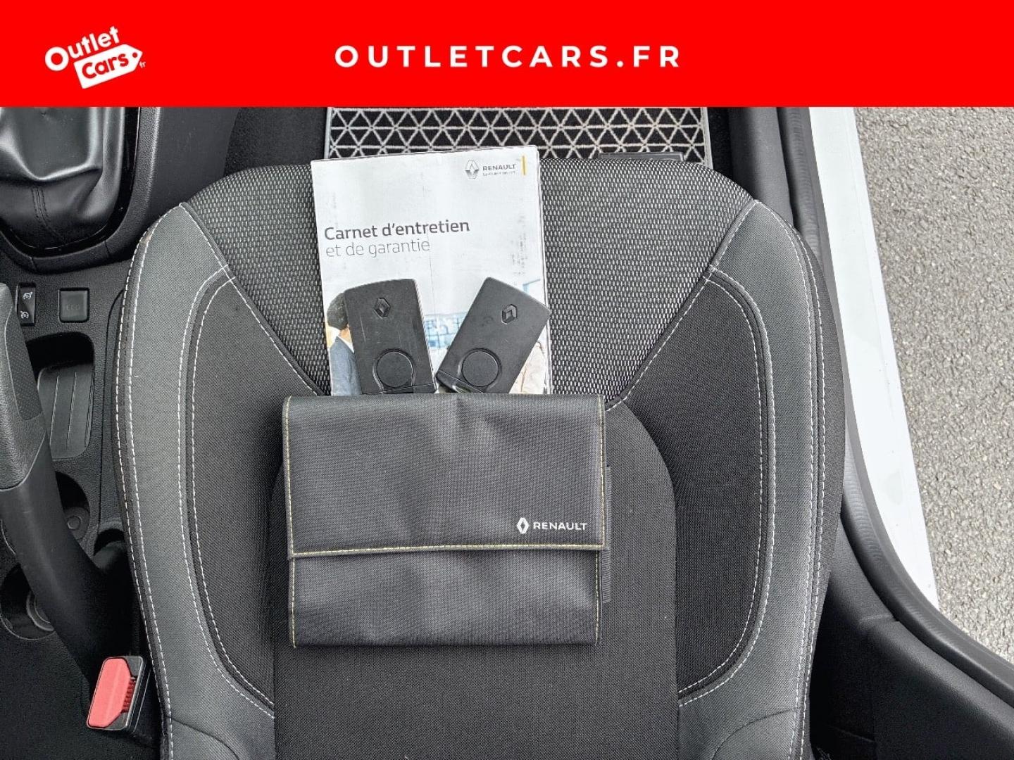 Voitures occasions RENAULT CLIO Intens Rezé