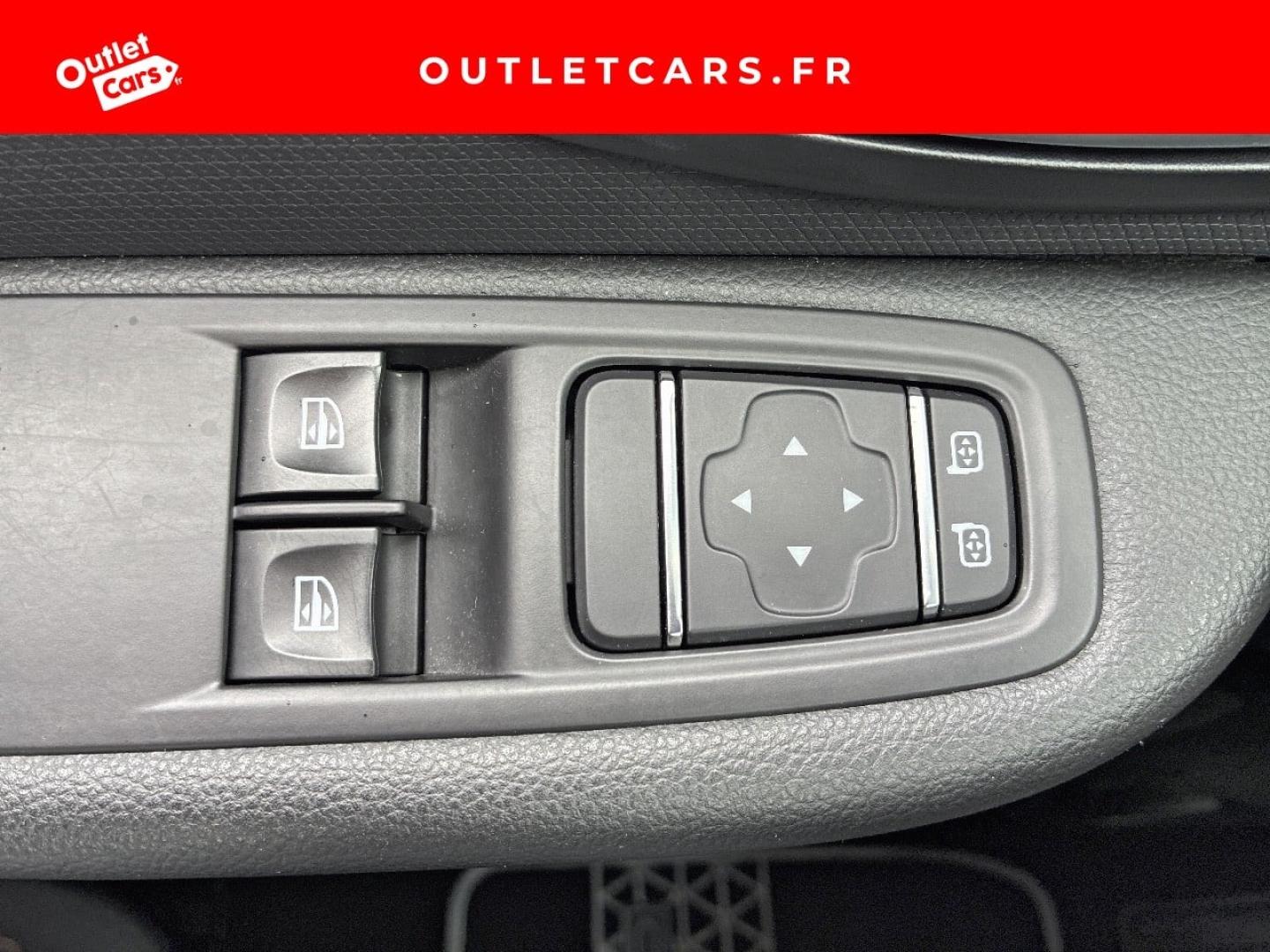 Voitures occasions RENAULT CLIO Intens Rezé