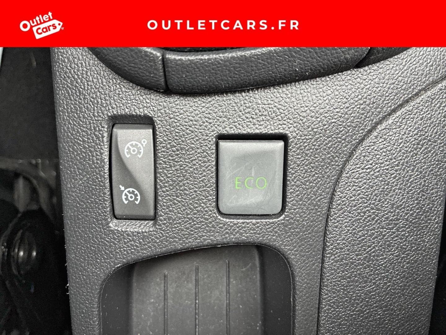 Voitures occasions RENAULT CLIO Intens Rezé