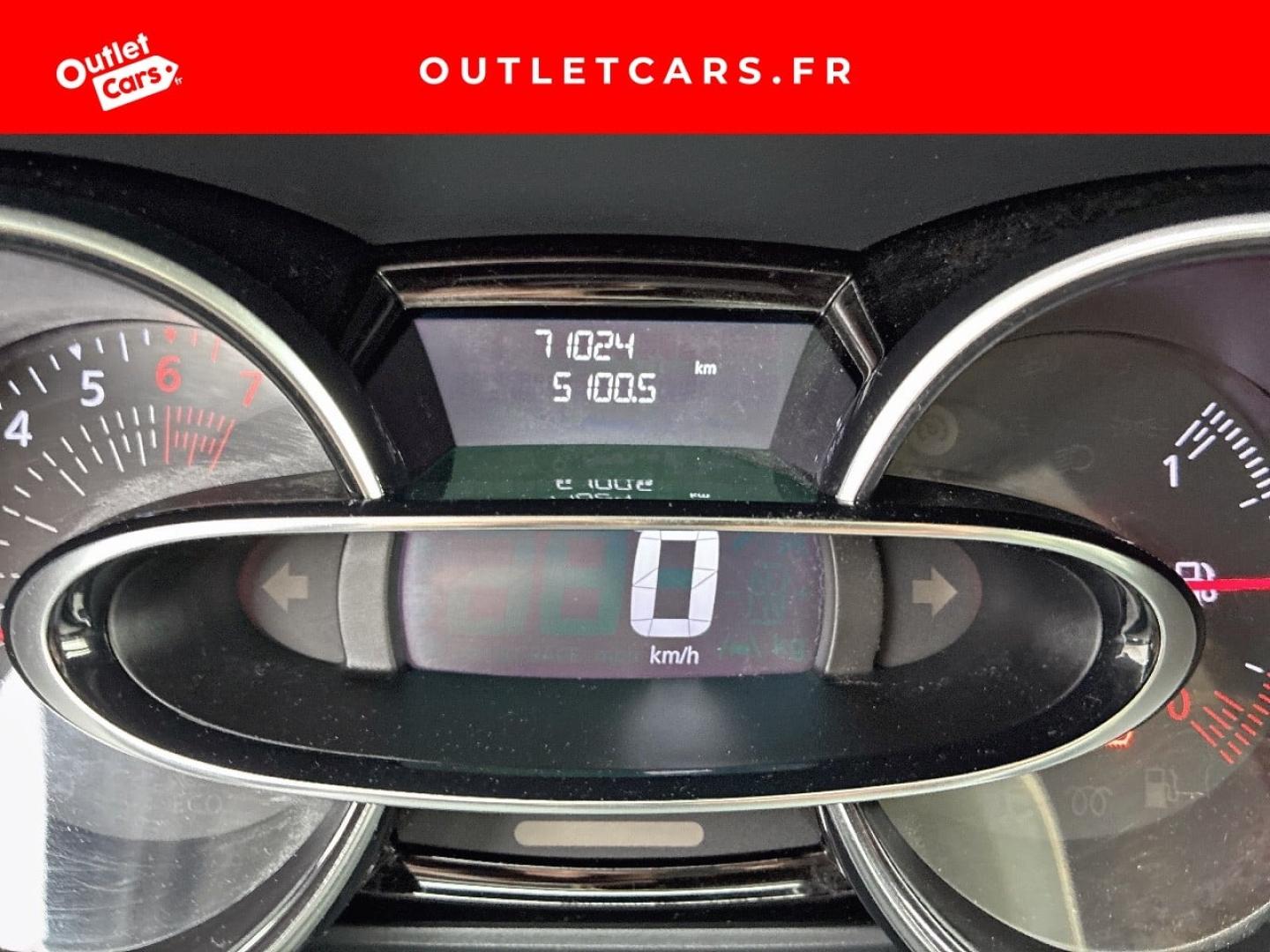 Voitures occasions RENAULT CLIO Intens Rezé
