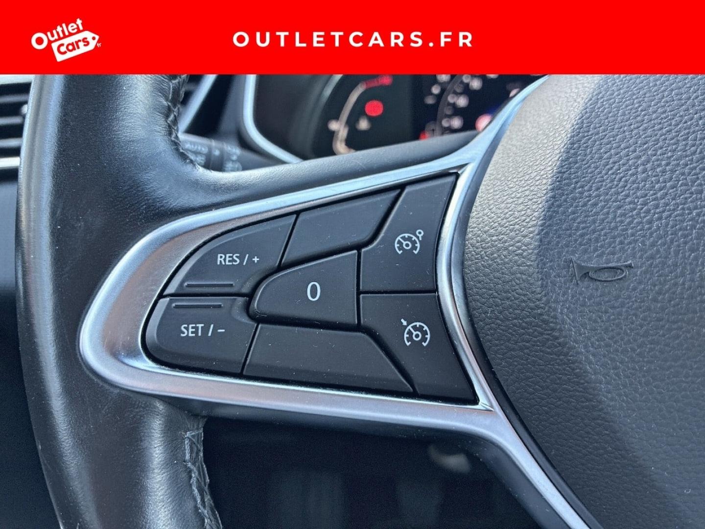 Voitures occasions RENAULT CLIO Intens Rezé