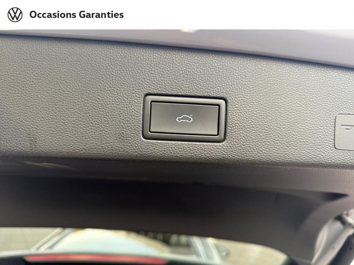 Voitures occasions VOLKSWAGEN Golf SW R-Line Metz