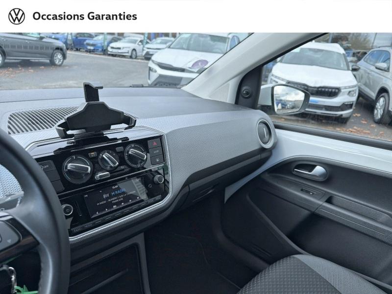 Voitures occasions VOLKSWAGEN up! Active Metz
