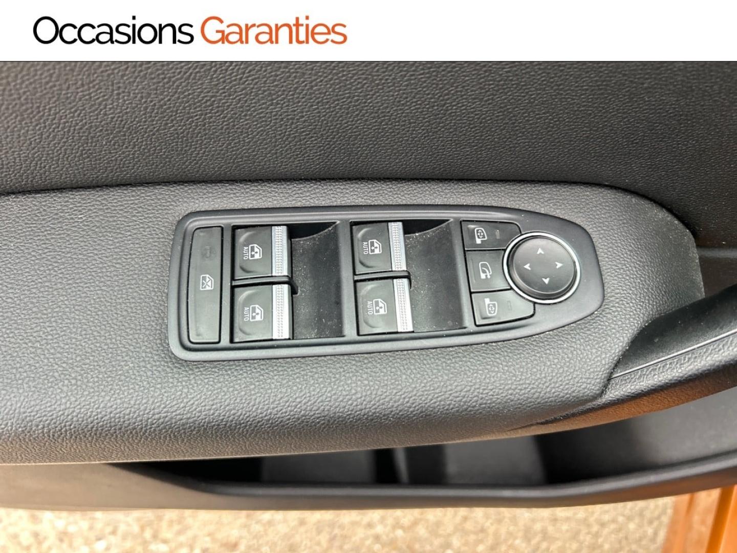Voitures occasions RENAULT CAPTUR Intens Metz