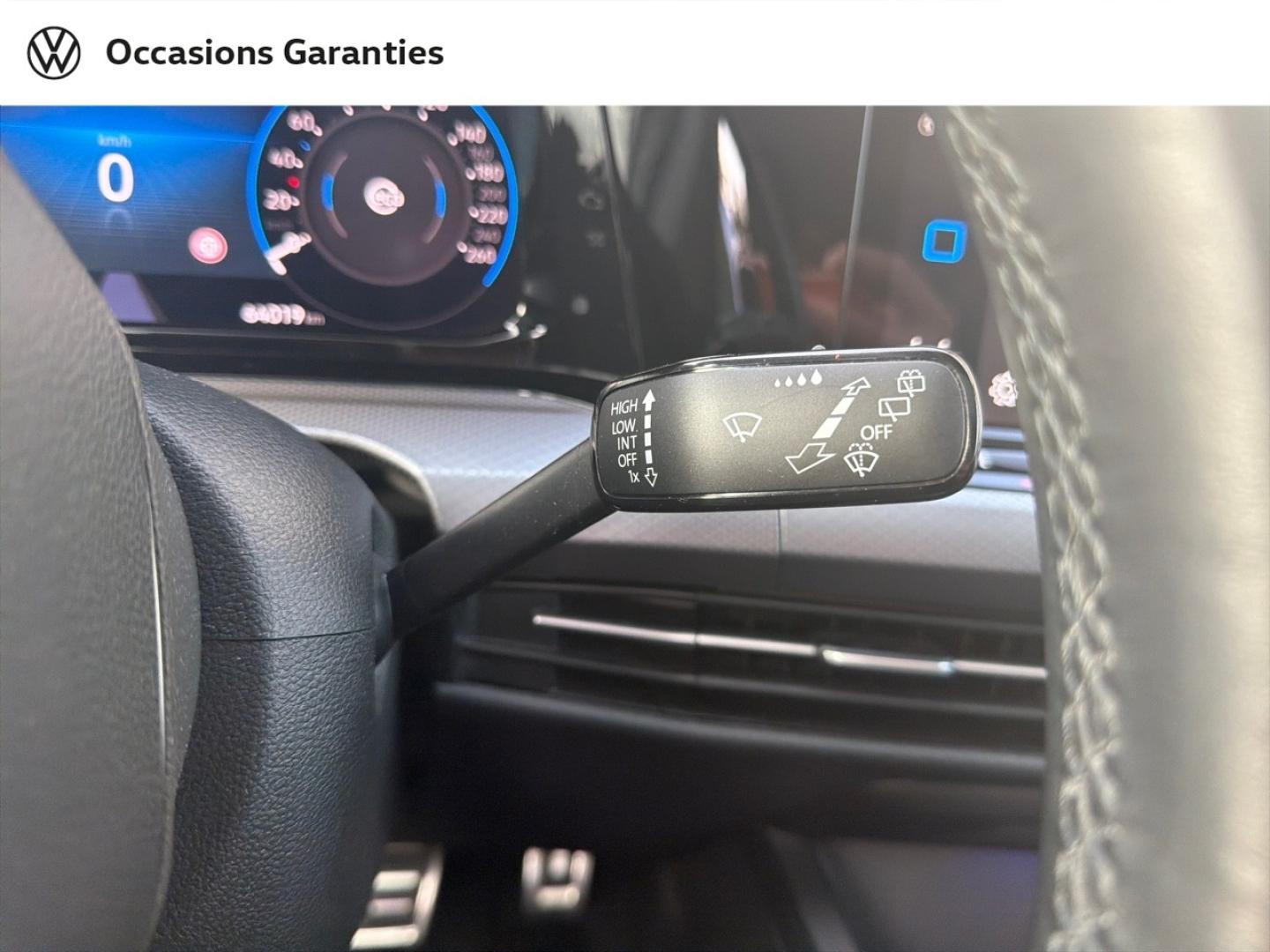 Voitures occasions VOLKSWAGEN GOLF Active Metz