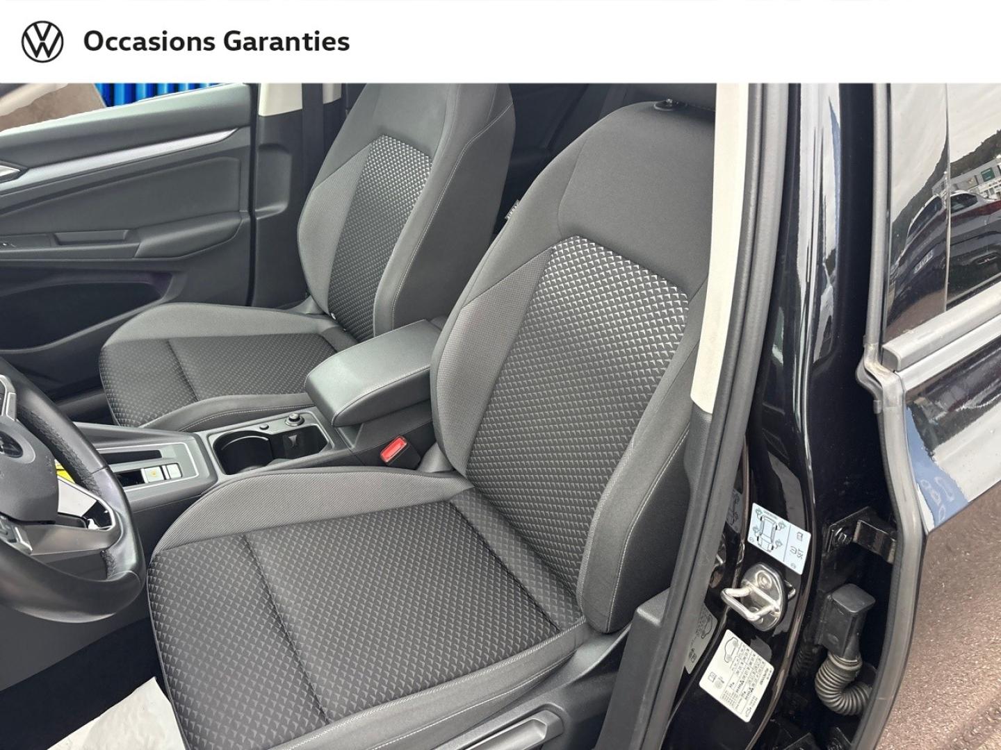 Voitures occasions VOLKSWAGEN GOLF Active Longeville-lès-Saint-Avold