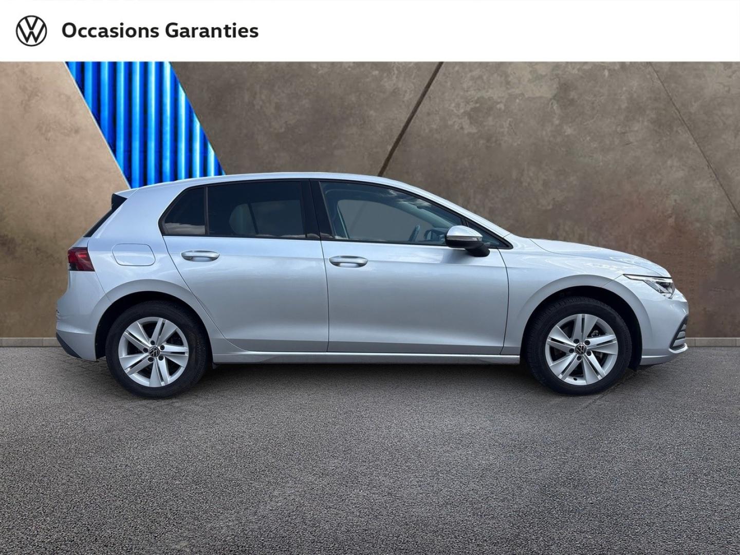 Voitures occasions VOLKSWAGEN GOLF Life Sarreguemines
