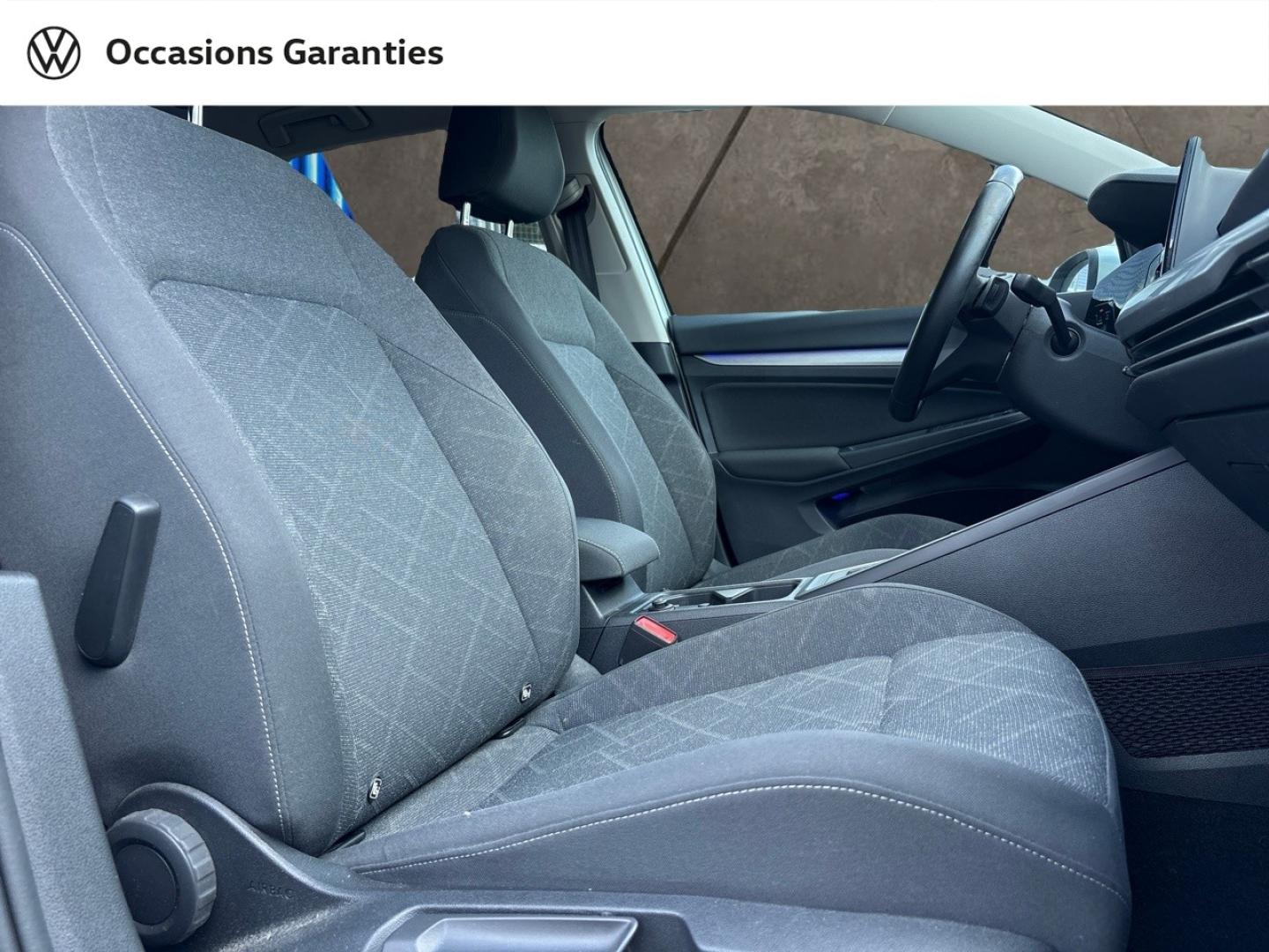 Voitures occasions VOLKSWAGEN GOLF Life Sarreguemines