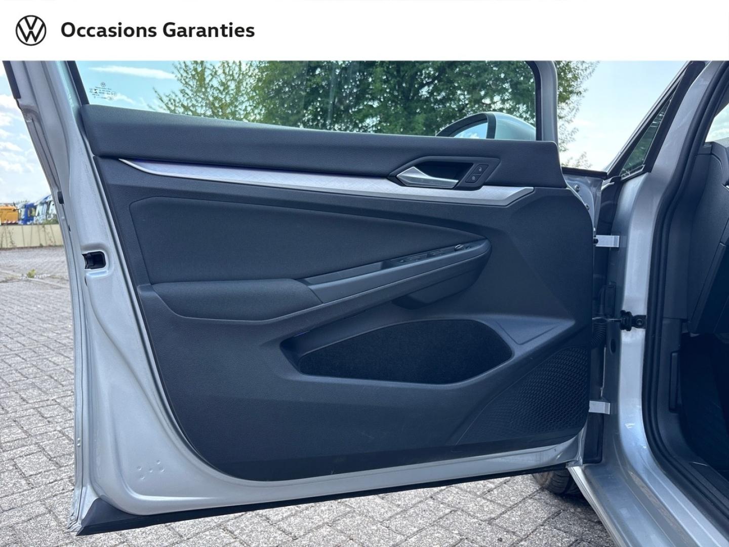 Voitures occasions VOLKSWAGEN GOLF Life Sarreguemines