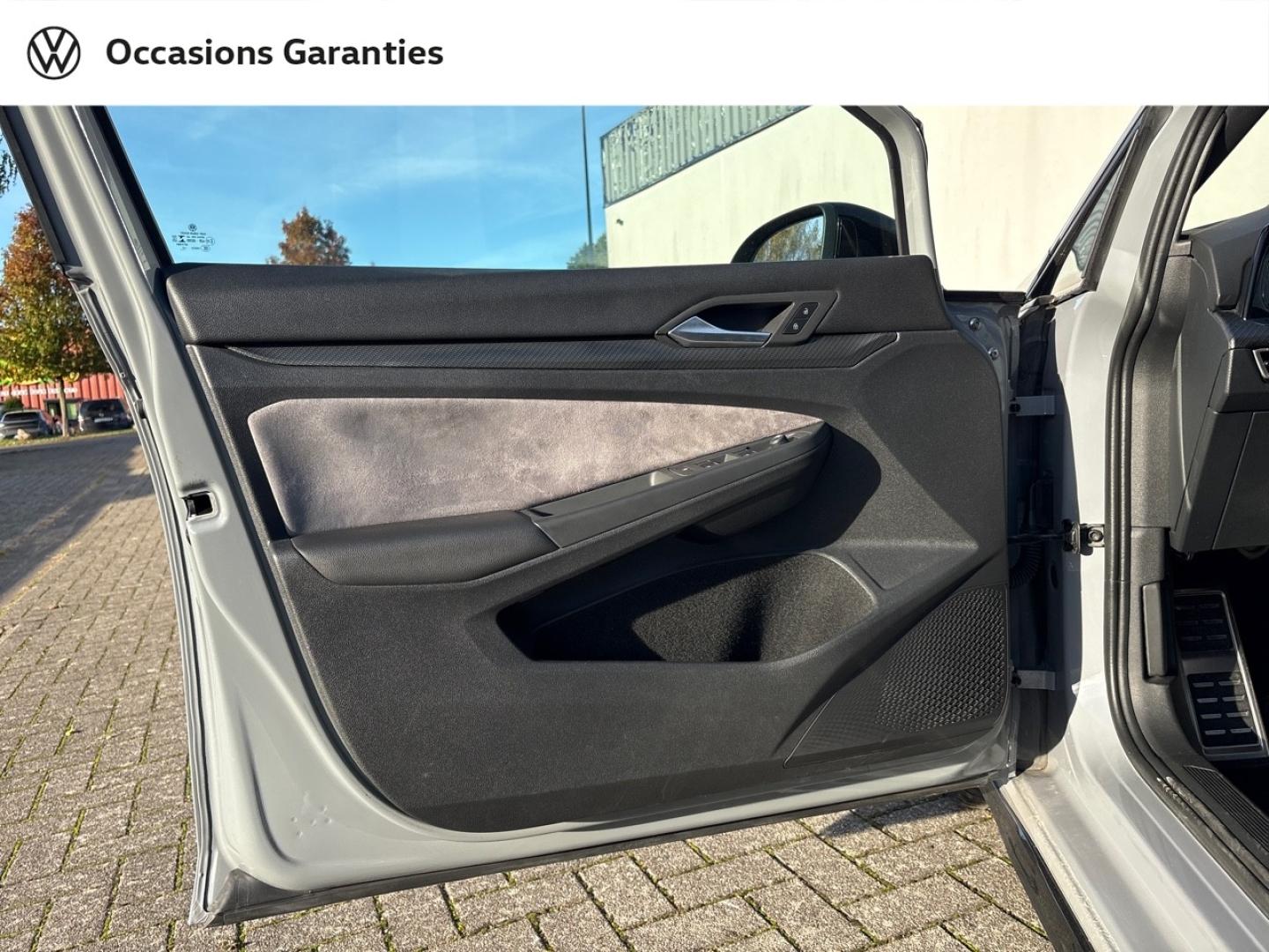 Voitures occasions VOLKSWAGEN GOLF R-Line Sarreguemines