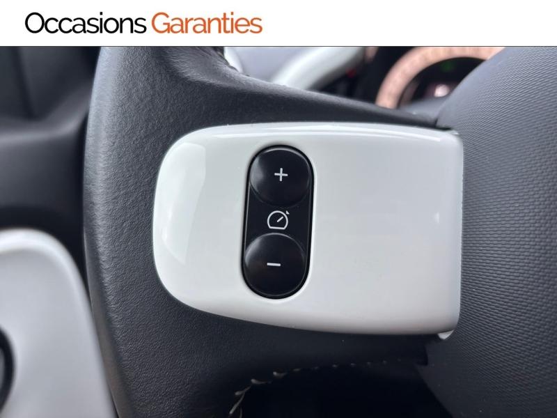 Voitures occasions RENAULT TWINGO Intens Thionville