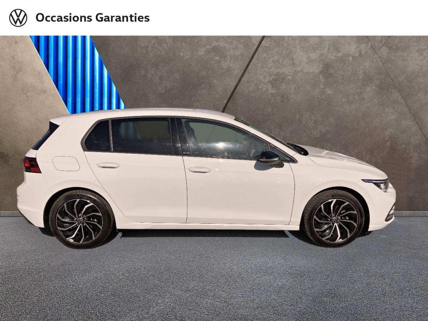 Voitures occasions VOLKSWAGEN GOLF Active Thionville