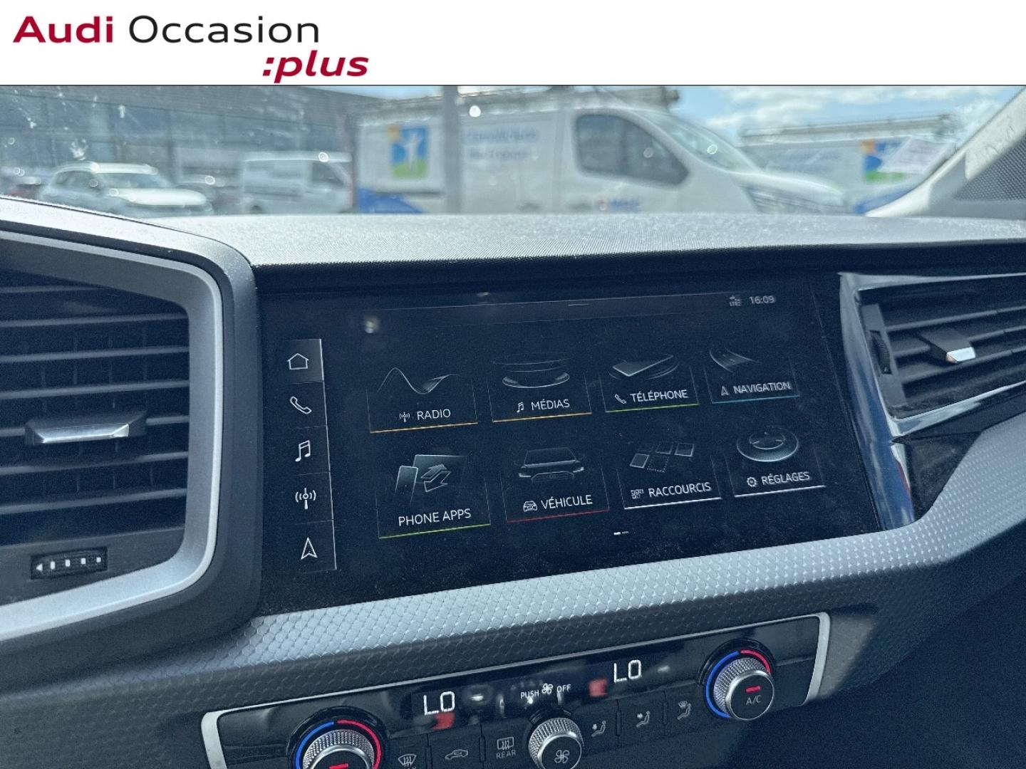 Voitures occasions Audi A1 Sportback Design luxe Dechy