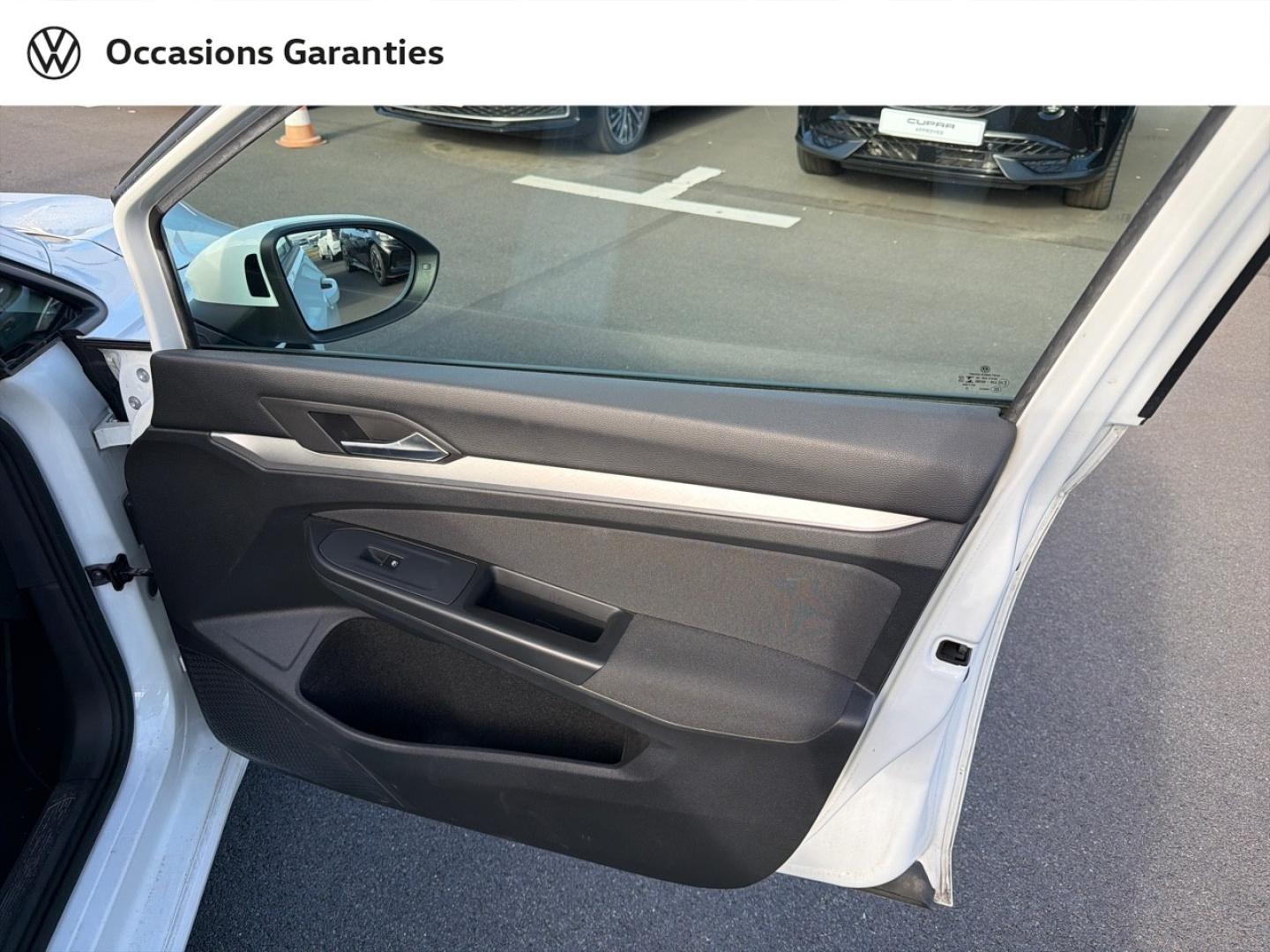 Voitures occasions VOLKSWAGEN GOLF Life 1st Dechy