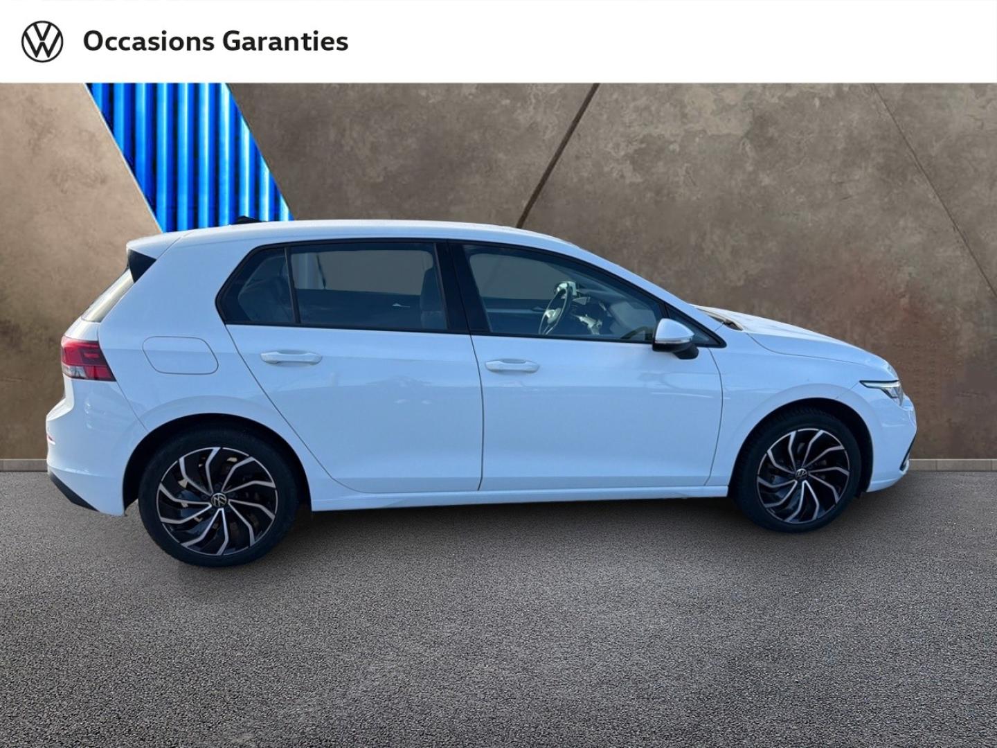 Voitures occasions VOLKSWAGEN GOLF Life 1st Dechy