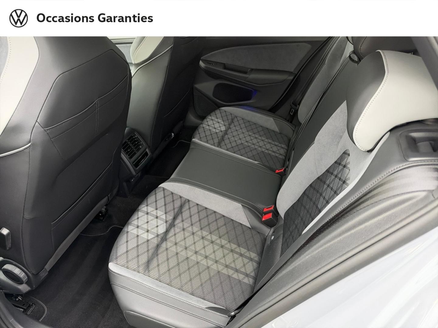 Voitures occasions VOLKSWAGEN GOLF R-Line Villeneuve-d'Ascq