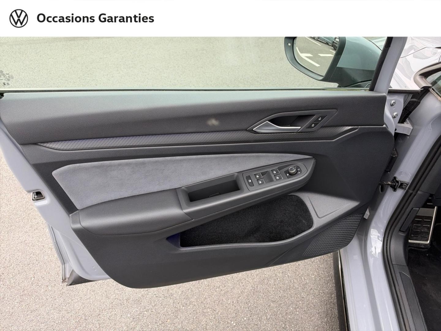 Voitures occasions VOLKSWAGEN GOLF R-Line Dechy