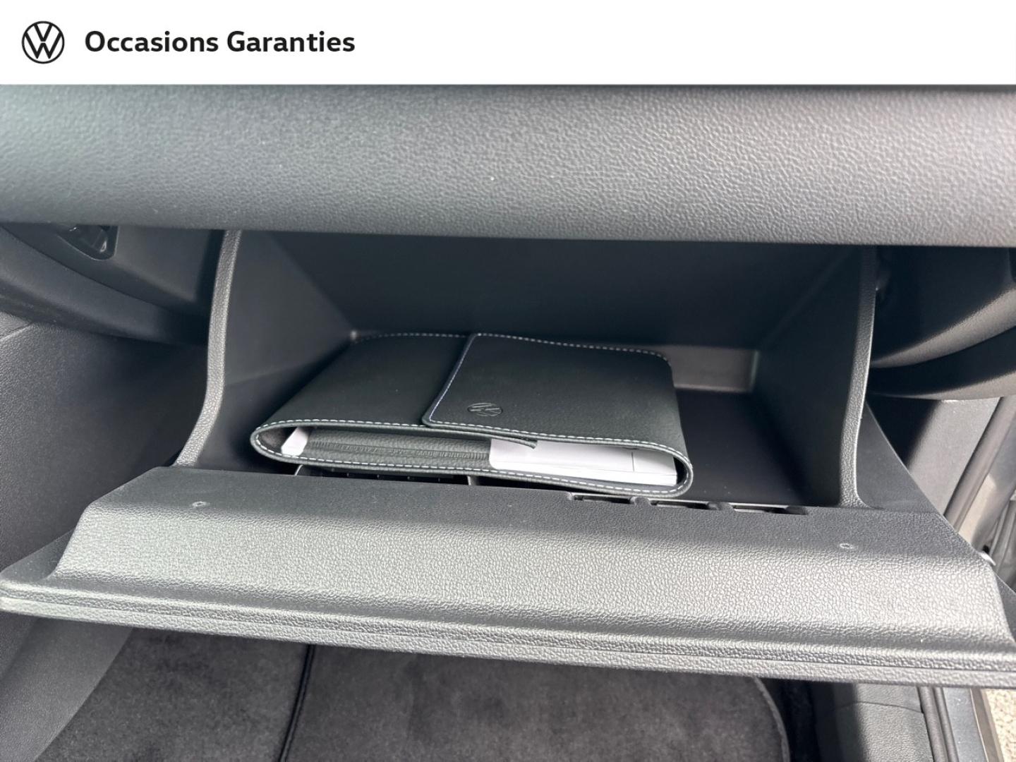 Voitures occasions VOLKSWAGEN T-ROC R-Line Lens